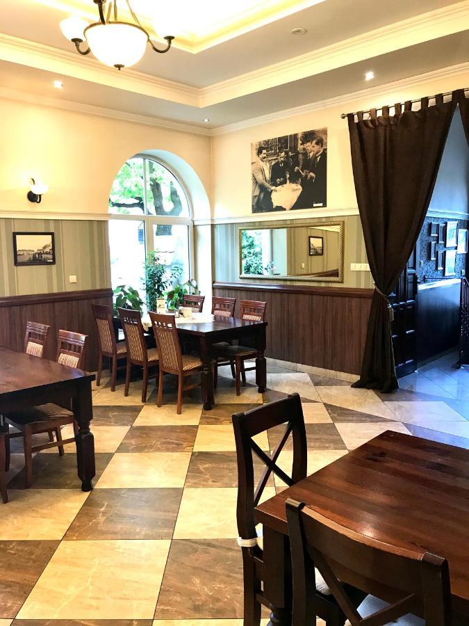 Hotelik Polonia Lowicz Bagian luar foto