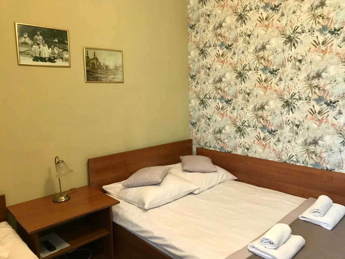 Hotelik Polonia Lowicz Bagian luar foto