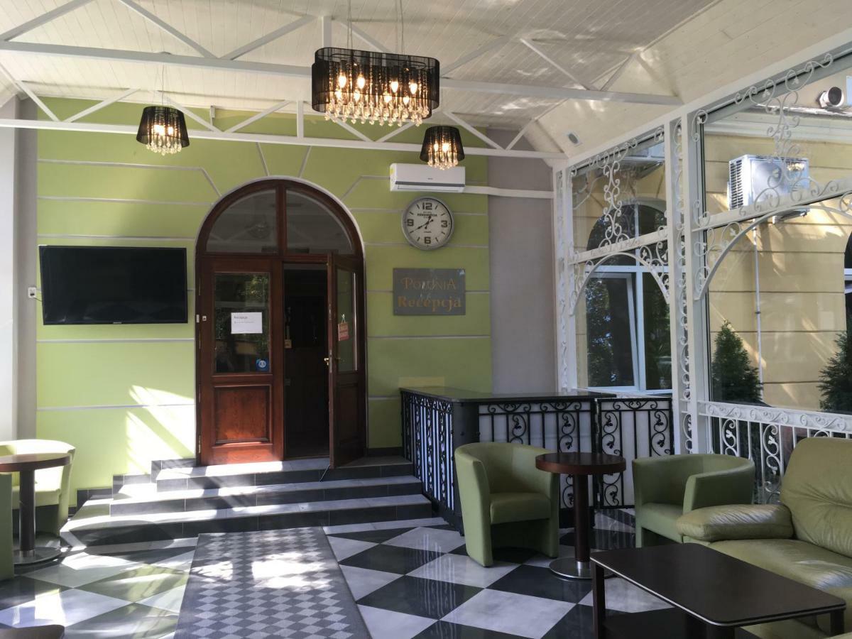 Hotelik Polonia Lowicz Bagian luar foto